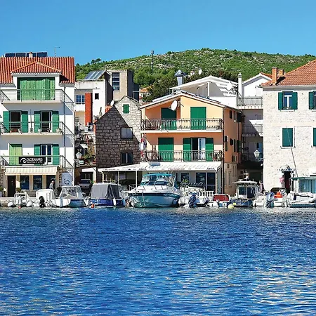 1 Bedroom Stunning In Apartment Vodice